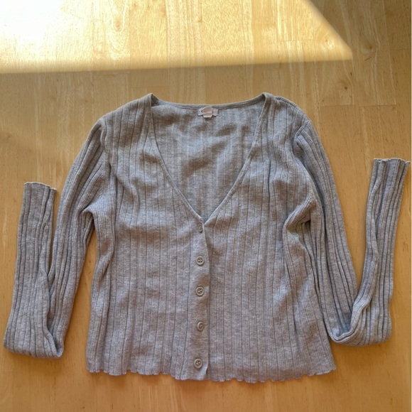 Garage cropped button down long sleeve v-neck t-shirt - Picture 1 of 6